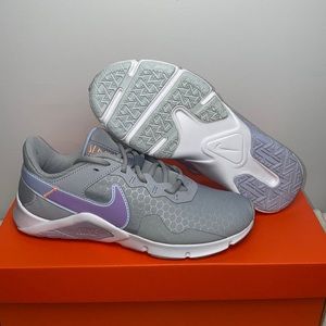 Women's Nike Legend Essential 2 Shoes Size 7.5 Gray